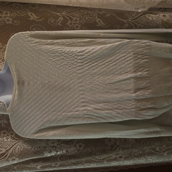 New Dana Buchman Women's XL Silver Metallic Lightweight Button-Up Cardigan - Picture 5 of 11